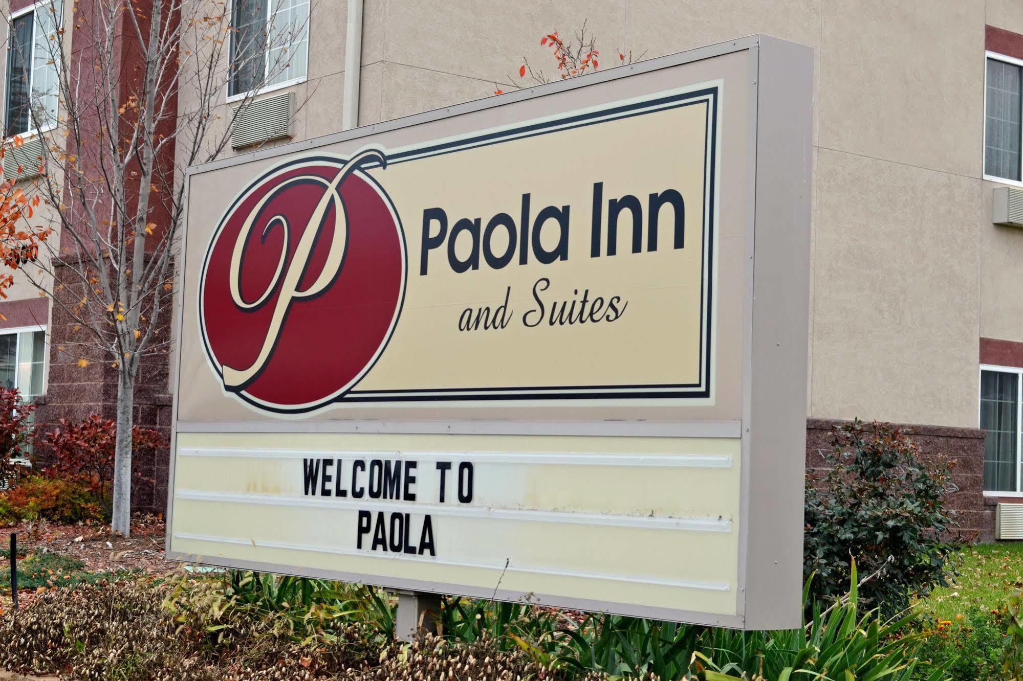 Paola Inn And Suites מראה חיצוני תמונה
